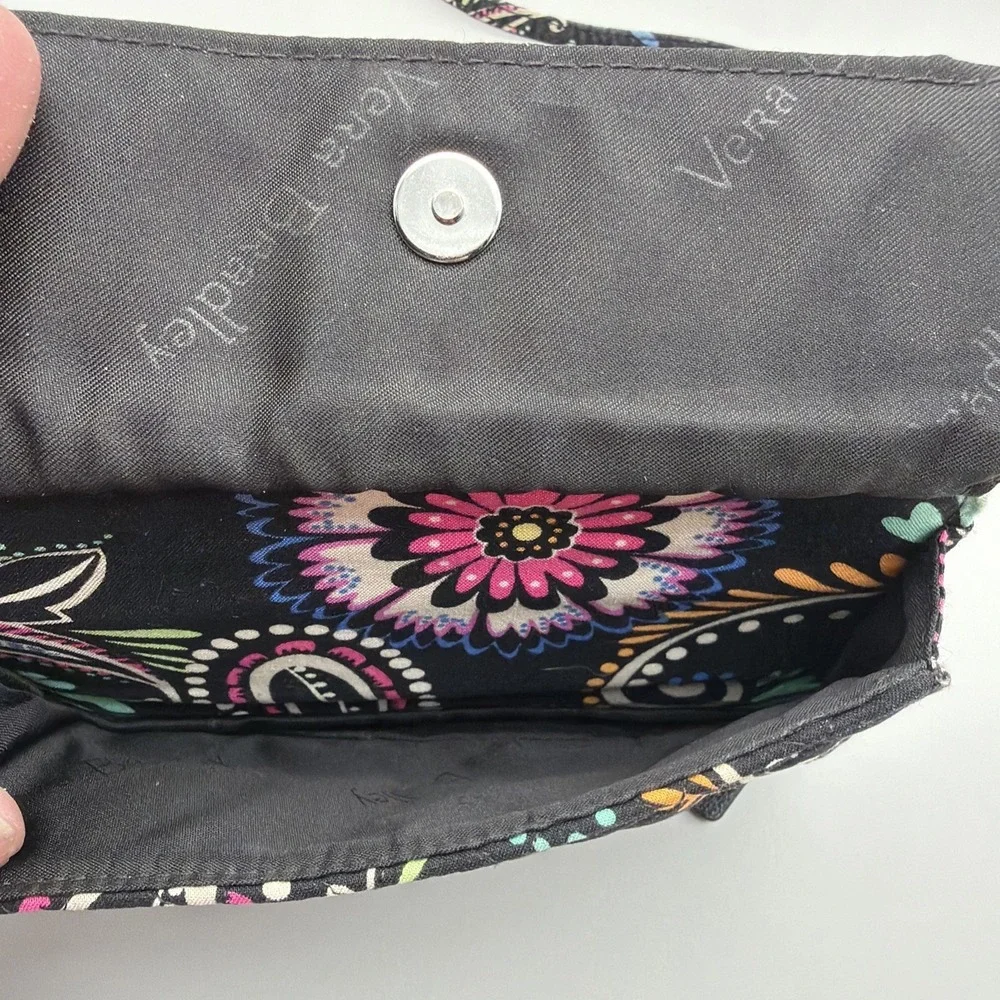 Vera Bradley Wristlet/Wallet Paisley Floral Smartphone Compartment Pre-loved
